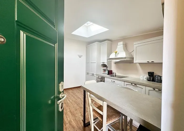 Two-Room Apartment 15 Minutes From The Duomo
